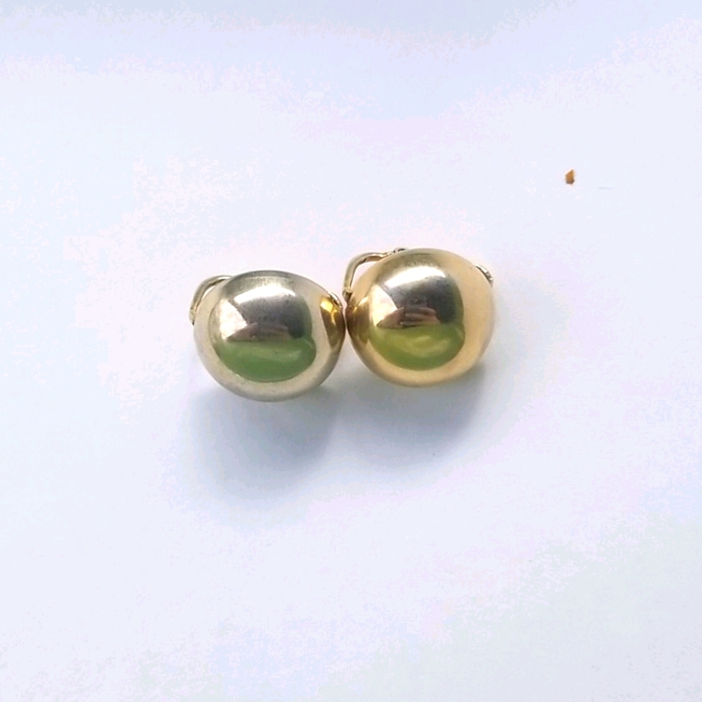 Sarah Coventry clip on earrings